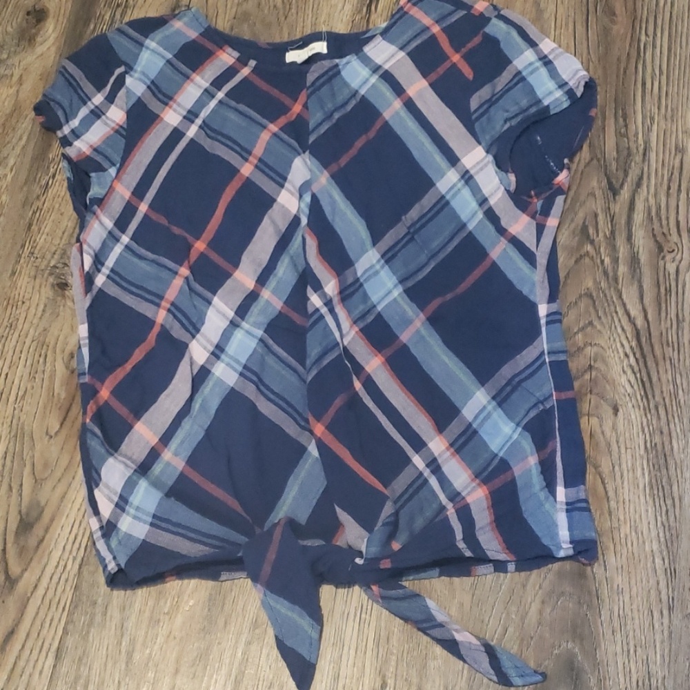 Strip design tie in front maurices top